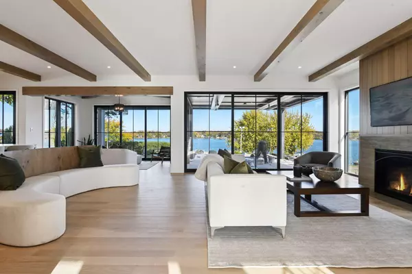 Excelsior, MN 55331,254 Lake ST