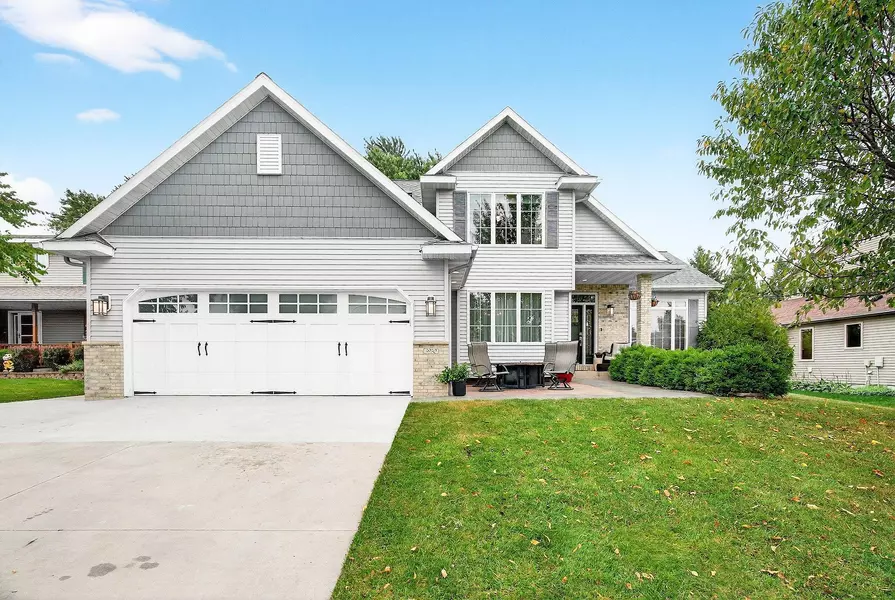 3930 Birmingham LN NW, Rochester, MN 55901