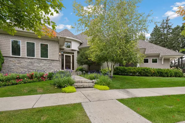 15730 Portico DR, Wayzata, MN 55391