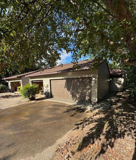 114 South DR, Circle Pines, MN 55014