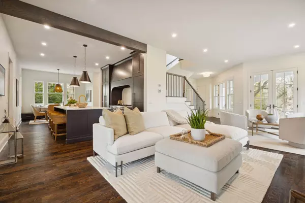 Edina, MN 55424,4717 Meadow RD