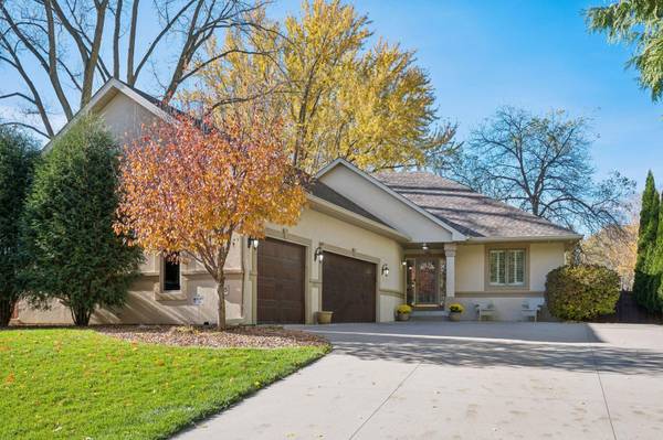 445 Niagara LN N, Minneapolis, MN 55447