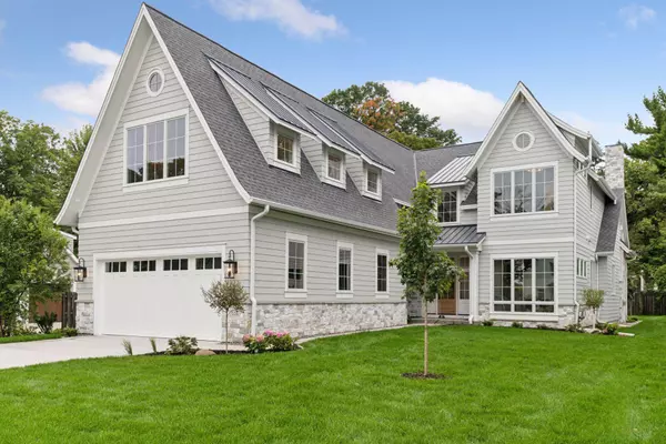 638 Gardner ST, Wayzata, MN 55391