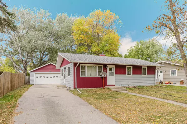 1745 15th ST S,  Fargo,  ND 58103