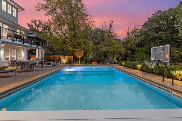 Edina, MN 55410,3509 W 55th ST