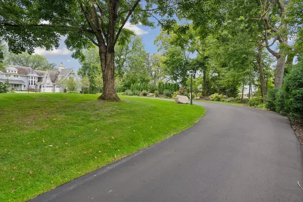 Excelsior, MN 55331,2789 Pheasant RD