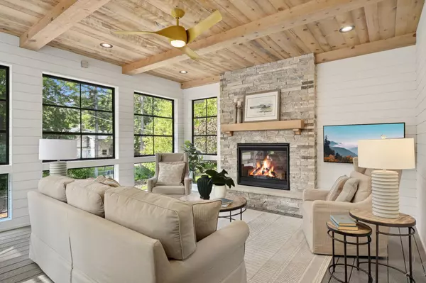 Edina, MN 55436,5316 Highwood DR W