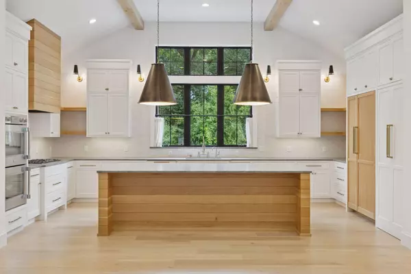 Edina, MN 55436,6101 Blake Circle