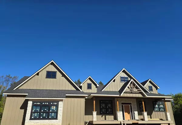 1393 Fox Ridge Trail, Hudson, WI 54016