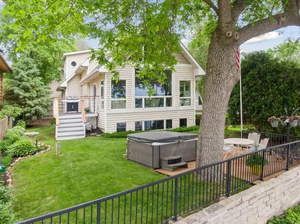 Excelsior, MN 55331,5125 Greenwood CIR