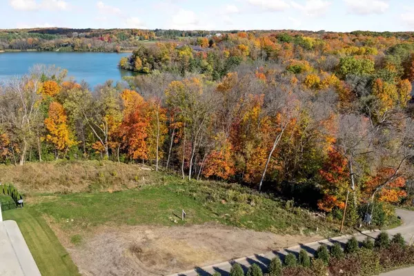 Wayzata, MN 55391,1050 Old Long Lake RD