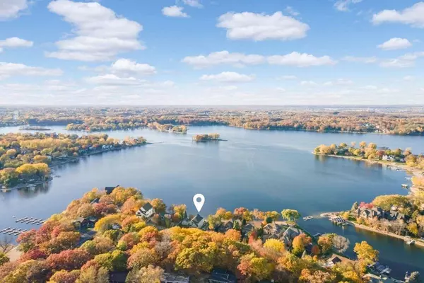 Prior Lake, MN 55372,5344 Candy Cove TRL SE