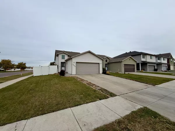 Fargo, ND 58104,4889 Chelsea LN S