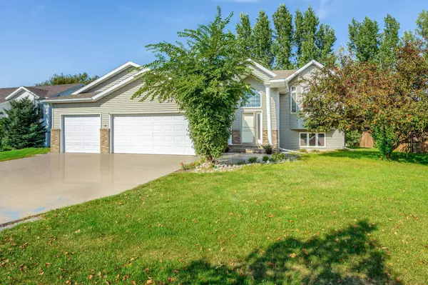 3441 42nd AVE S, Fargo, ND 58104