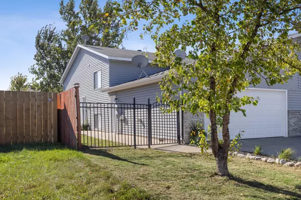 4775 Townsite PL S, Fargo, ND 58104