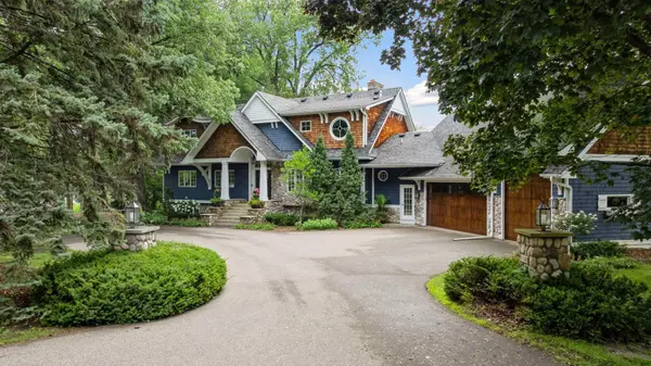 3135 North Shore DR, Wayzata, MN 55391