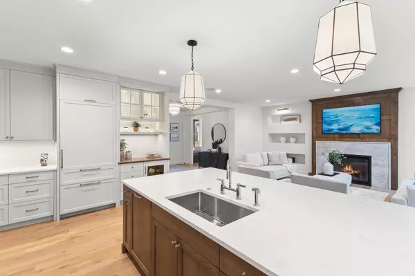 Hamel, MN 55340,734 Shawnee Woods RD