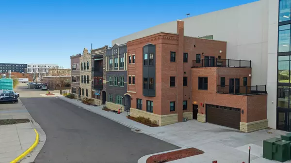 Fargo, ND 58102,412 5th ST N