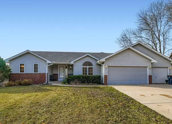 19199 Encore CT, Farmington, MN 55024