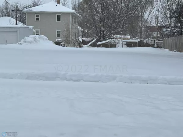 1021 10 ST N, Fargo, ND 58102