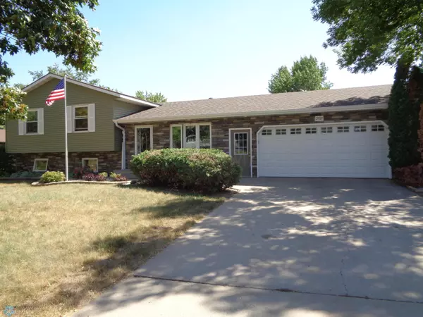 Moorhead, MN 56560,2921 W Village Green Loop DR W