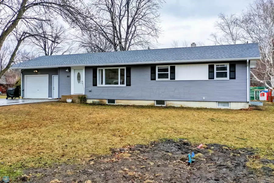 302 DAKOTA AVE, Horace, ND 58047