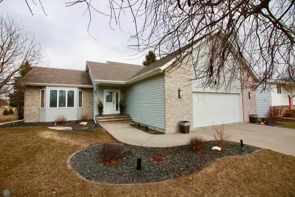 924 PRENTISS CT,  Breckenridge,  MN 56520