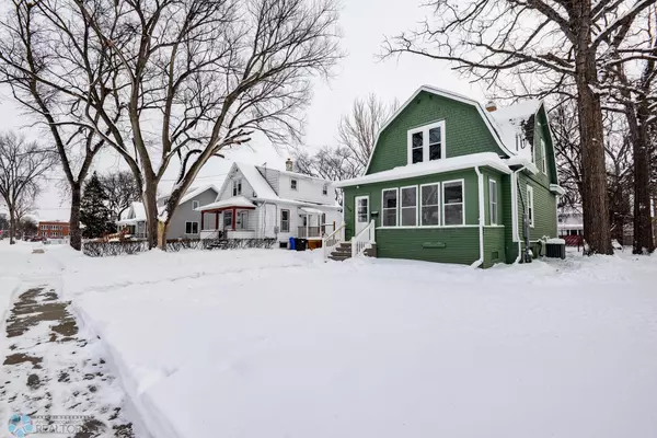 Fargo, ND 58103,1414 8 AVE S