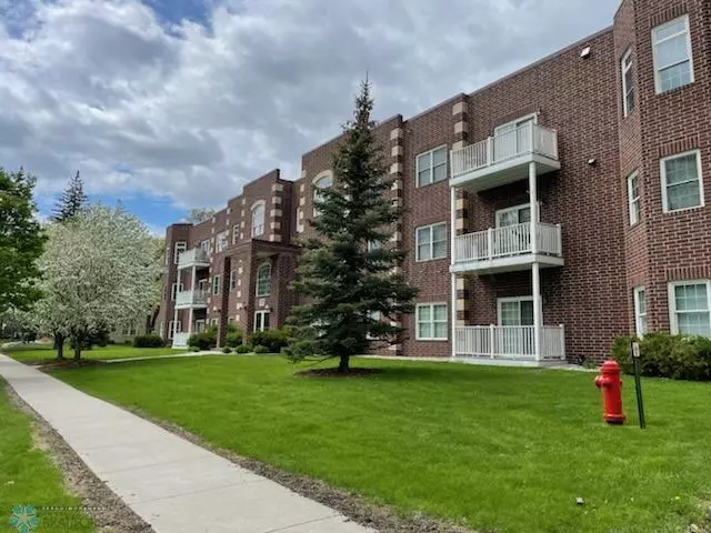 Fargo, ND 58103,385 7 AVE S