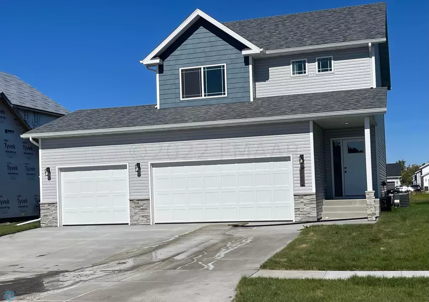 6028 KODIAK LN W, Horace, ND 58047