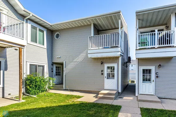 Fargo, ND 58103,3317 15 AVE S