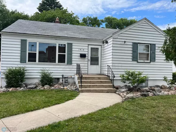 1418 9 ST N, Fargo, ND 58102