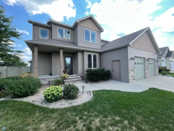 Moorhead, MN 56560,560 QUEENS CT