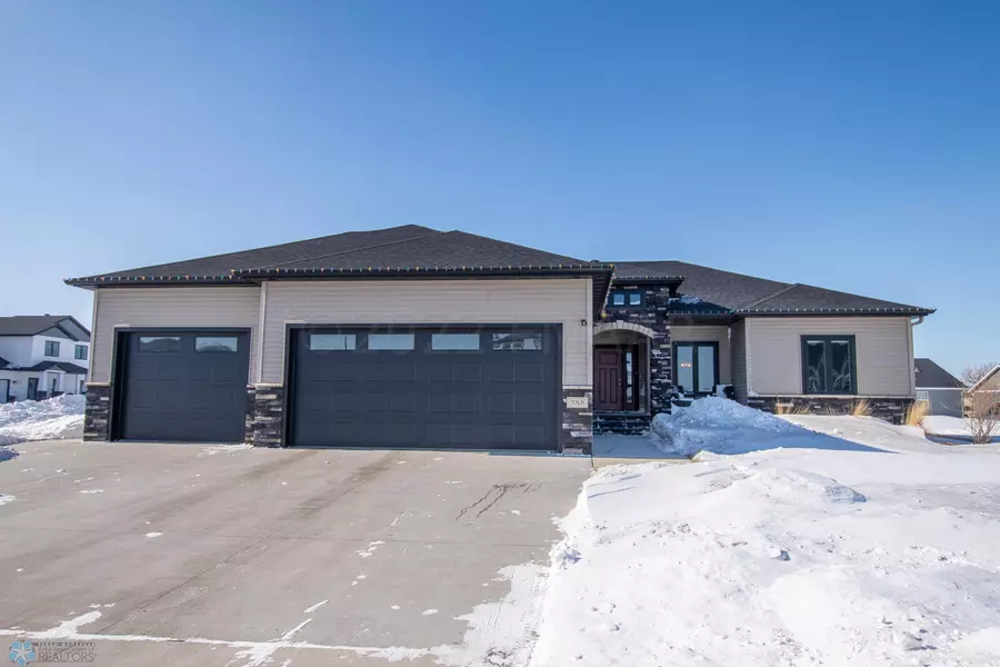 388 CARLSBAD AVE, Mapleton, ND 58059