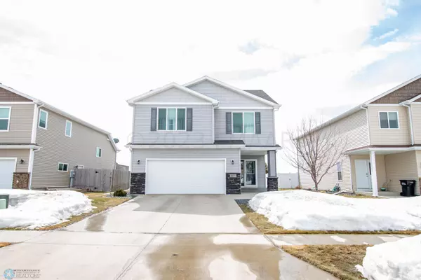 West Fargo, ND 58078,465 FOXTAIL DR E