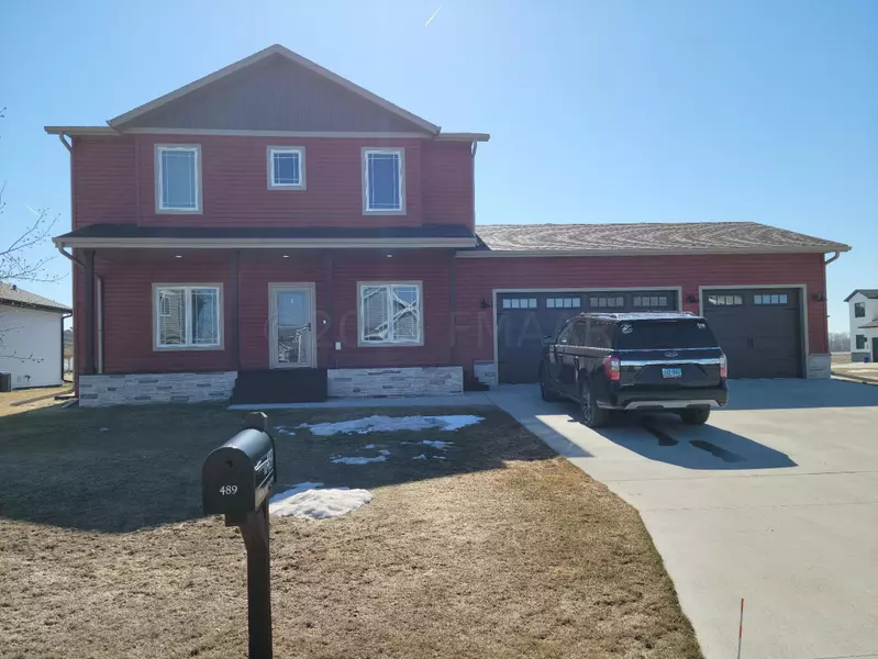 489 BEECHCRAFT BLVD, Kindred, ND 58051