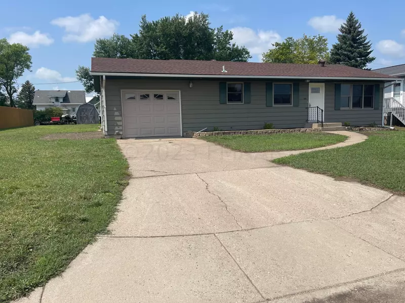 1108 ELM ST, Lisbon, ND 58054