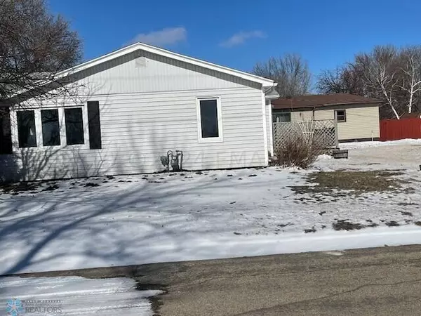 Breckenridge, MN 56520,214 OAK ST