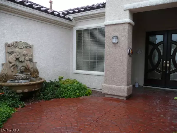 Henderson, NV 89052,2564 Forest City DR #.