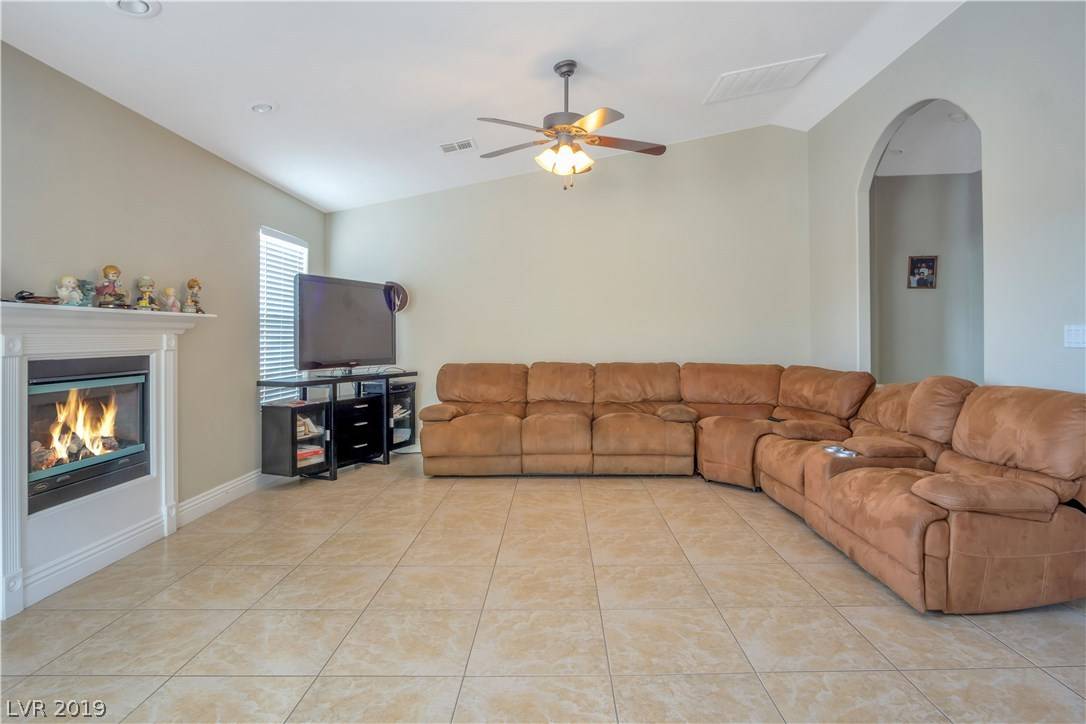 Las Vegas, NV 89110,5325 MONROE AVE