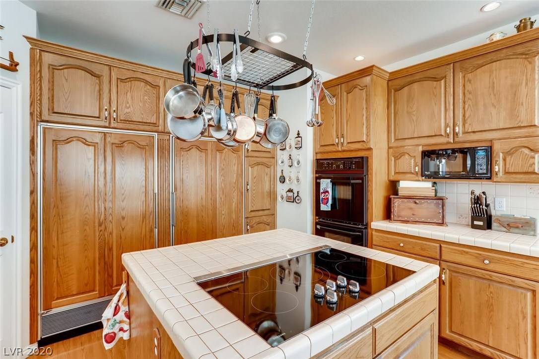 Las Vegas, NV 89118,6015 W QUAIL AVE