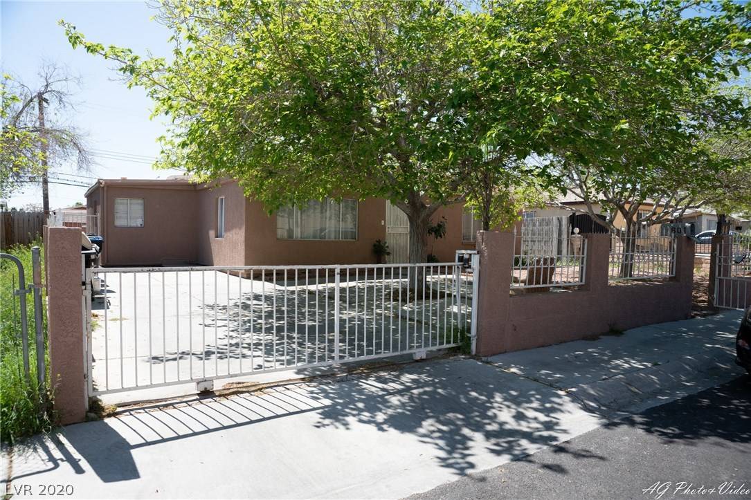 Las Vegas, NV 89030,601 E Carey AVE