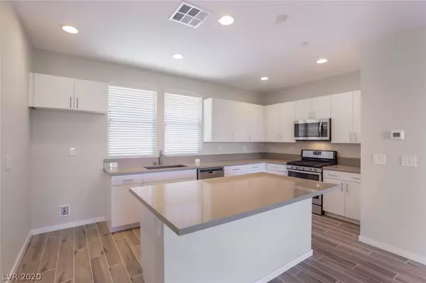 Las Vegas, NV 89135,11270 HIDDEN PEAK AVE #206