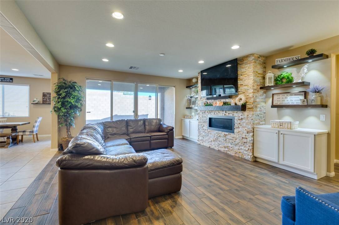 Las Vegas, NV 89149,9676 Ashlynn Peak