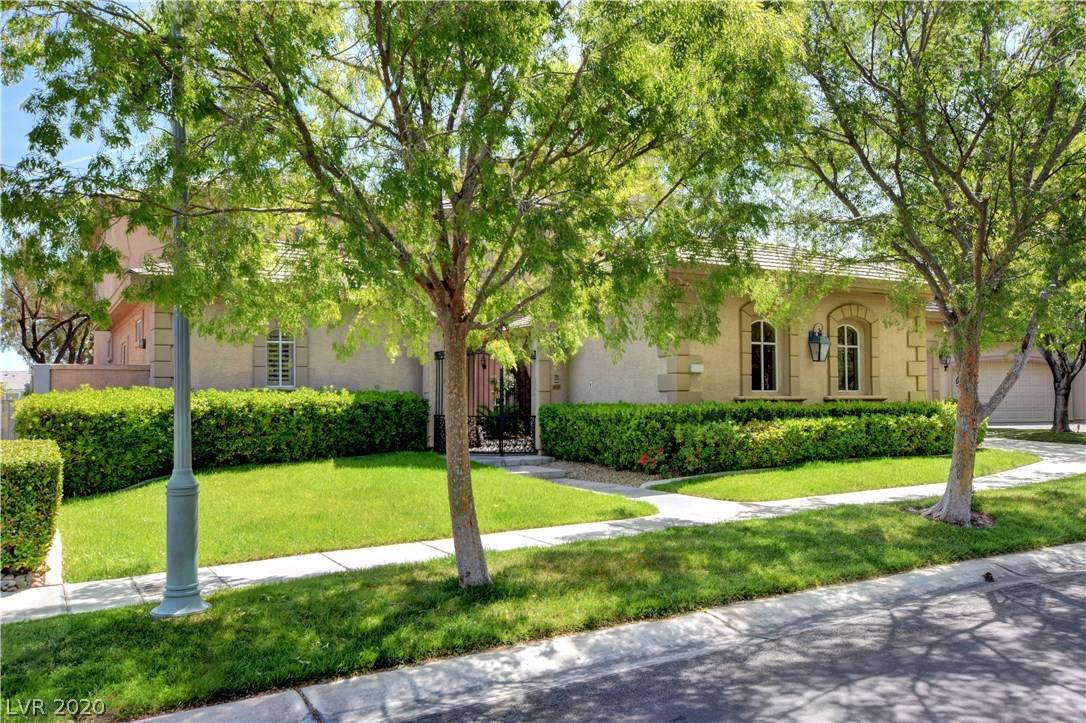 904 Pont Chartrain, Las Vegas, NV 89145