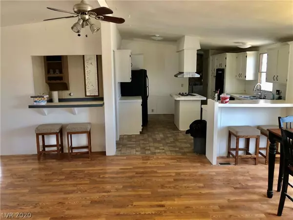 Pahrump, NV 89048,3081 Van