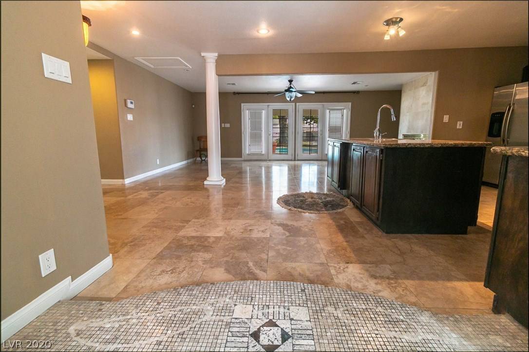 Las Vegas, NV 89107,813 Lacy LN