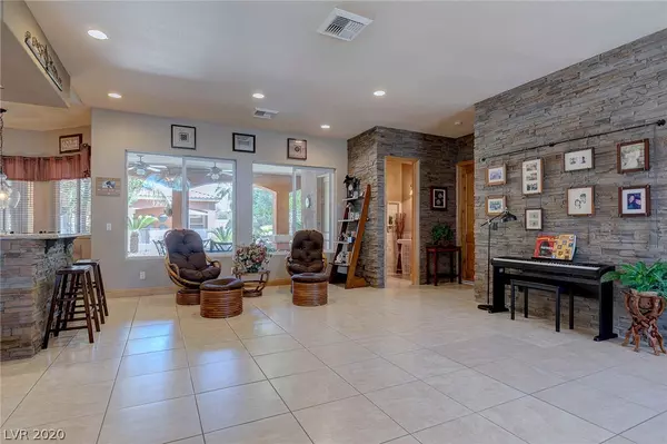 Las Vegas, NV 89129,8140 Red Coach AVE