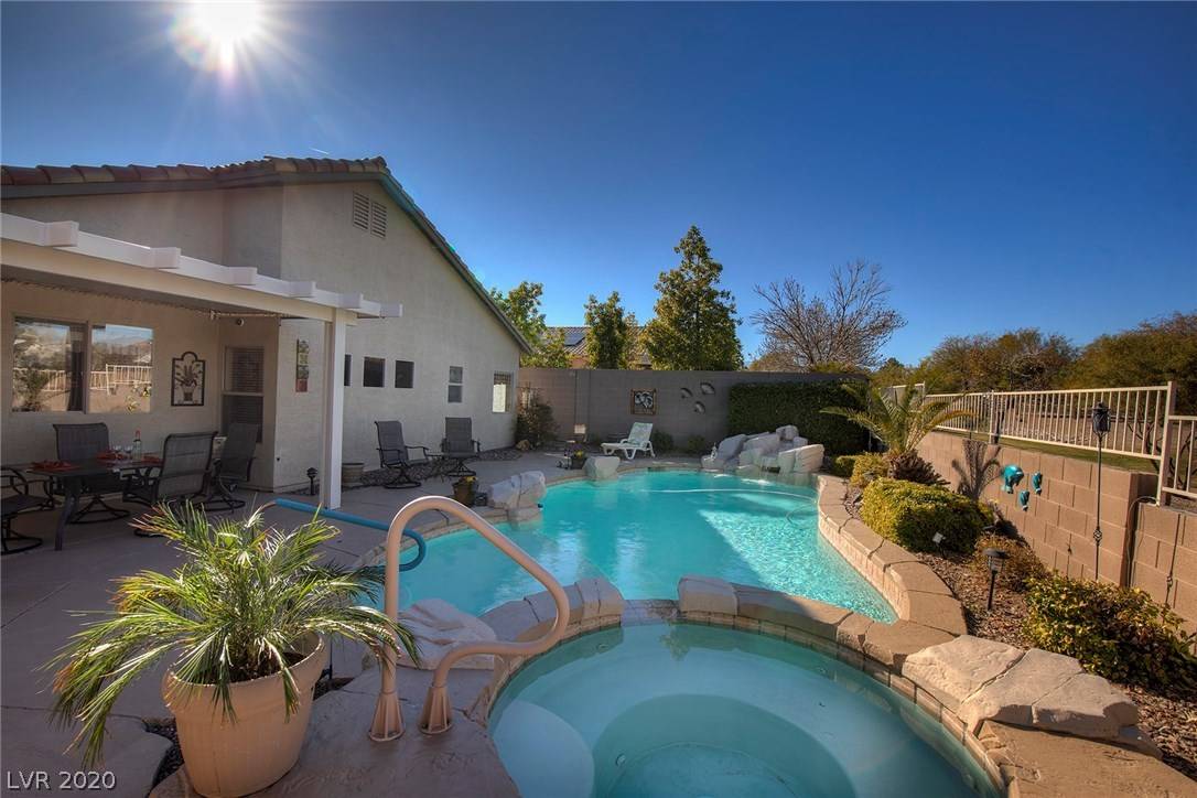 8300 IMPATIENTS AVE, Las Vegas, NV 89131