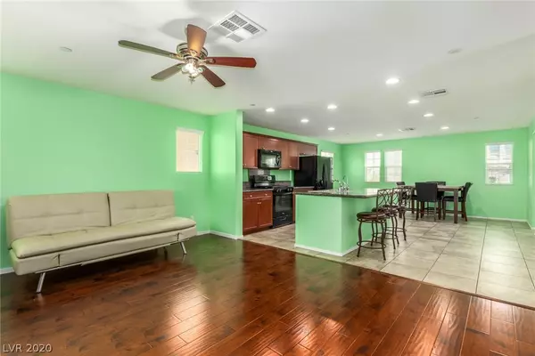 Henderson, NV 89011,353 Gracious WAY